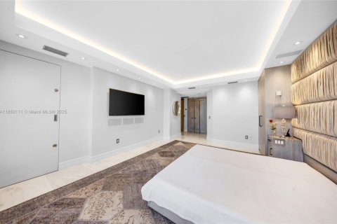 Condo in Bal Harbour, Florida, 2 bedrooms  № 1857111 - photo 22