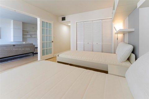 Copropriété à louer à Hollywood, Floride: 2 chambres, 111.2 m2 № 1863128 - photo 10