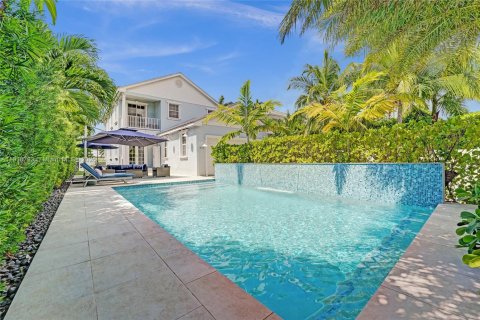 Casa en venta en Hollywood, Florida, 4 dormitorios, 250.84 m2 № 1972823 - foto 25