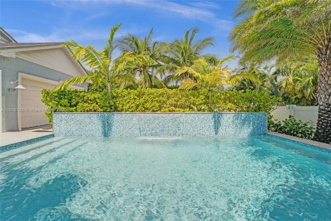 Casa en venta en Hollywood, Florida, 4 dormitorios, 250.84 m2 № 1972823 - foto 26