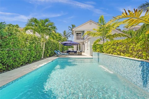 Casa en venta en Hollywood, Florida, 4 dormitorios, 250.84 m2 № 1972823 - foto 2