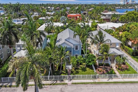 Casa en venta en Hollywood, Florida, 4 dormitorios, 250.84 m2 № 1972823 - foto 4