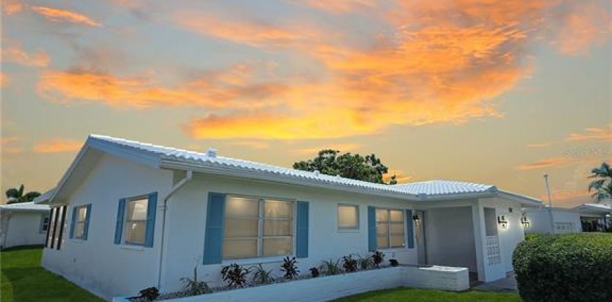 Villa ou maison à Pinellas Park, Floride 2 chambres, 123.37 m2 № 1907380