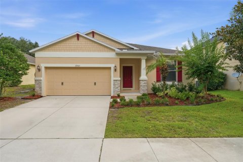 House in Mount Dora, Florida 3 bedrooms, 201.04 sq.m. № 2218344