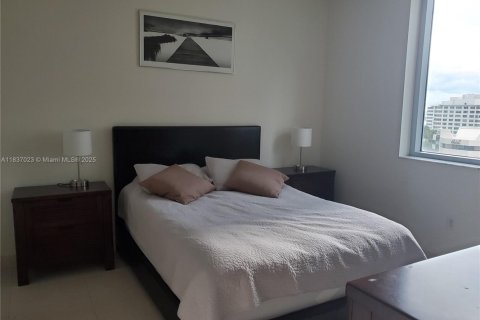 Condo in Miami, Florida, 1 bedroom  № 1823719 - photo 5