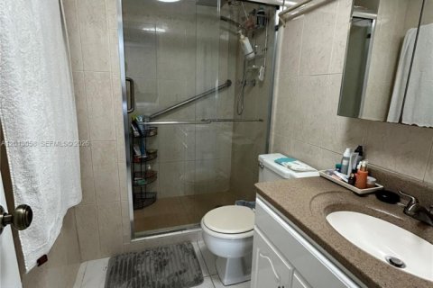Снять в аренду кондоминиум в Майами-Бич, Флорида 2 спальни, 102.66м2, № 2076286 - фото 13
