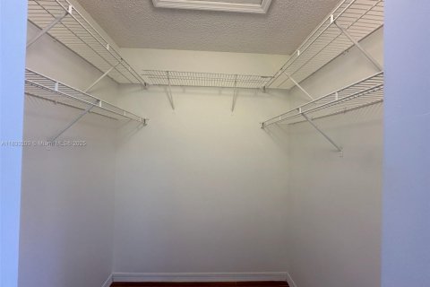 Condo in Homestead, Florida, 2 bedrooms № 1981175 - photo 21