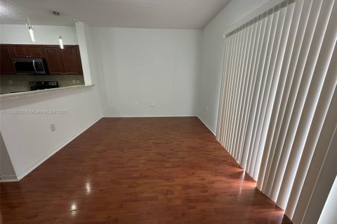 Condo in Homestead, Florida, 2 bedrooms № 1981175 - photo 8