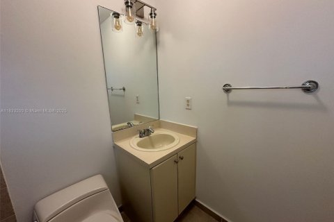 Condo in Homestead, Florida, 2 bedrooms № 1981175 - photo 25