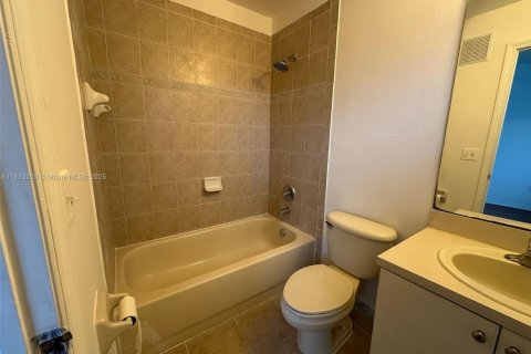 Condo in Homestead, Florida, 2 bedrooms № 1981175 - photo 24