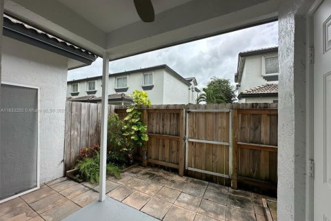 Condo in Homestead, Florida, 2 bedrooms № 1981175 - photo 28