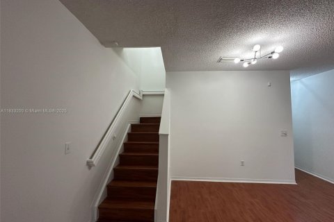 Condo in Homestead, Florida, 2 bedrooms № 1981175 - photo 14