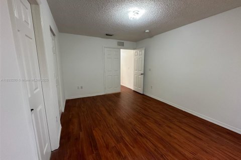 Condo in Homestead, Florida, 2 bedrooms № 1981175 - photo 19