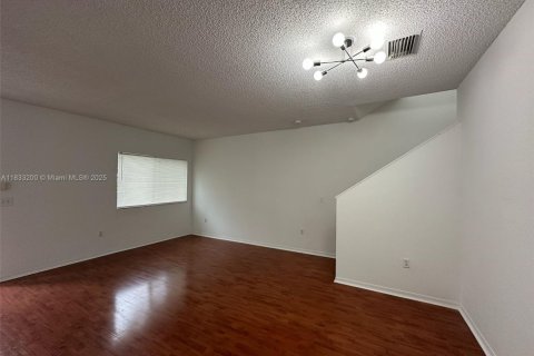 Condo in Homestead, Florida, 2 bedrooms № 1981175 - photo 12