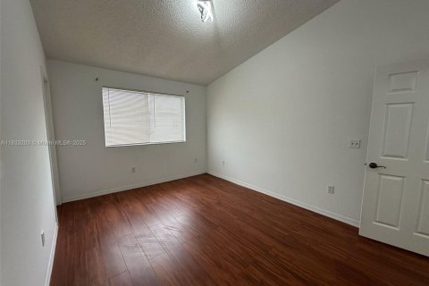 Condo in Homestead, Florida, 2 bedrooms № 1981175 - photo 22