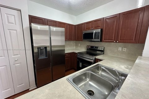 Condo in Homestead, Florida, 2 bedrooms № 1981175 - photo 6