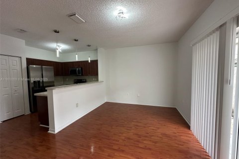 Condo in Homestead, Florida, 2 bedrooms № 1981175 - photo 9