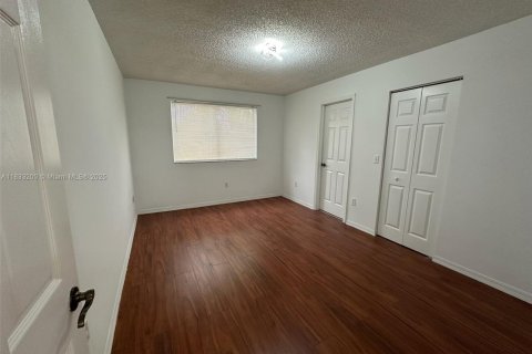 Condo in Homestead, Florida, 2 bedrooms № 1981175 - photo 18