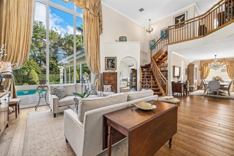 House in Boynton Beach, Florida 5 bedrooms, 345.41 sq.m. № 2181849 - photo 25