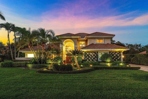 House in Boynton Beach, Florida 5 bedrooms, 345.41 sq.m. № 2181849 - photo 16