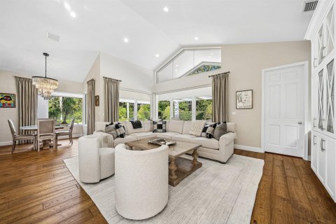 House in Boynton Beach, Florida 5 bedrooms, 345.41 sq.m. № 2181849 - photo 8