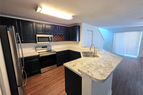 Adosado en alquiler en Valrico, Florida, 3 dormitorios, 146.14 m2 № 1880885 - foto 3