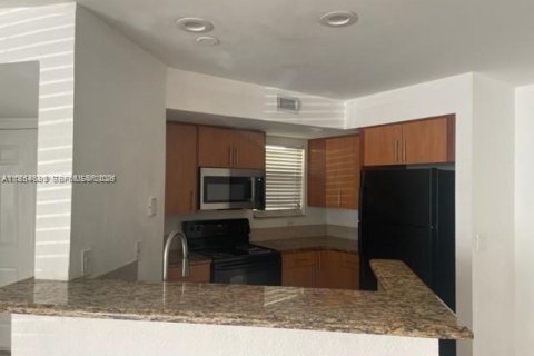 Купить кондоминиум в Санрайз, Флорида 2 спальни, 102.66м2, № 2089745 - фото 4