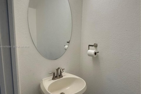 Adosado en venta en Miramar, Florida, 3 dormitorios, 137.59 m2 № 2040529 - foto 11