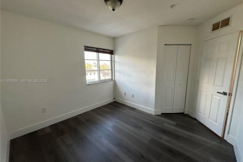 Adosado en venta en Miramar, Florida, 3 dormitorios, 137.59 m2 № 2040529 - foto 22