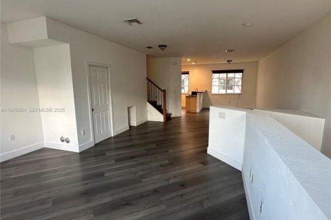 Adosado en venta en Miramar, Florida, 3 dormitorios, 137.59 m2 № 2040529 - foto 4