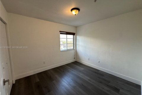 Adosado en venta en Miramar, Florida, 3 dormitorios, 137.59 m2 № 2040529 - foto 24