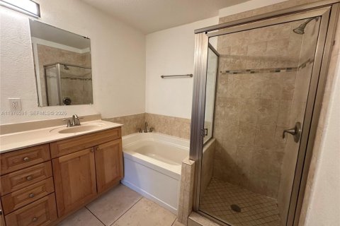 Adosado en venta en Miramar, Florida, 3 dormitorios, 137.59 m2 № 2040529 - foto 17