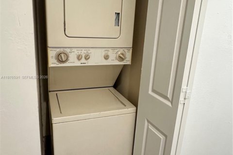 Adosado en venta en Miramar, Florida, 3 dormitorios, 137.59 m2 № 2040529 - foto 26