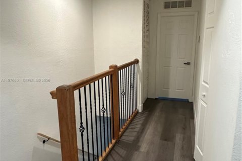 Adosado en venta en Miramar, Florida, 3 dormitorios, 137.59 m2 № 2040529 - foto 12