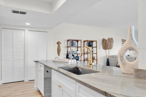 Copropriété à vendre à Clearwater, Floride: 2 chambres, 124.49 m2 № 1806770 - photo 9