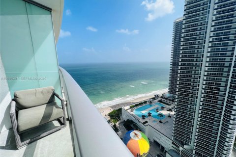 Снять в аренду квартиру в Холливуд, Флорида 1 спальня, № 1983240 - фото 17