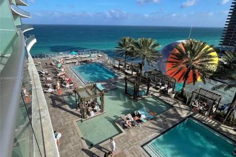 Снять в аренду квартиру в Холливуд, Флорида 1 спальня, № 1983240 - фото 12