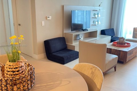 Снять в аренду квартиру в Холливуд, Флорида 1 спальня, № 1983240 - фото 6