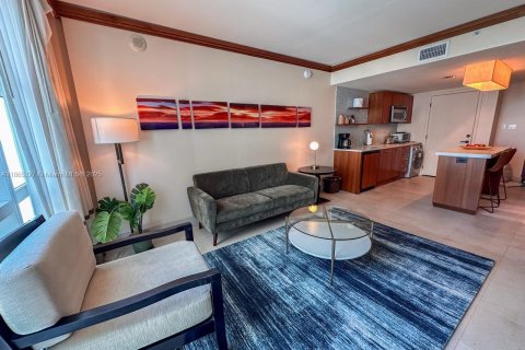 Снять в аренду кондоминиум в Майами-Бич, Флорида 1 спальня, 61.5м2, № 2034527 - фото 2