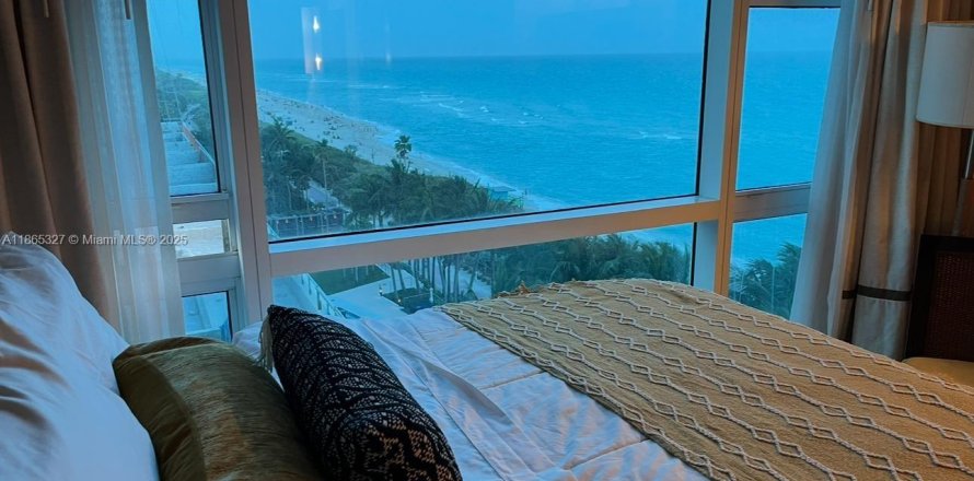 Кондоминиум с 1 спальней в Майами-Бич, Флорида № 2034527