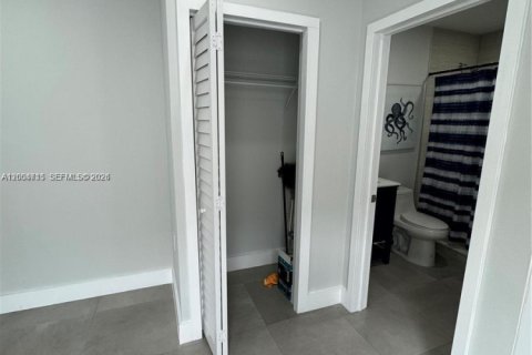 House in Miami, Florida 135.27 sq.m. № 2068869 - photo 10