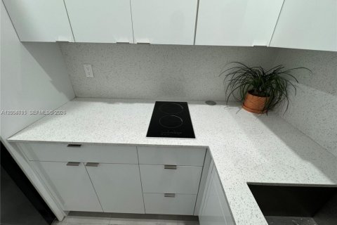 House in Miami, Florida 135.27 sq.m. № 2068869 - photo 5