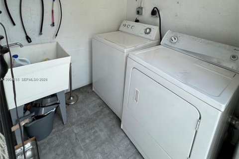 House in Miami, Florida 135.27 sq.m. № 2068869 - photo 14