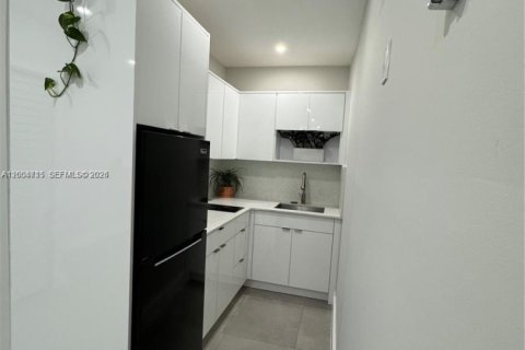 House in Miami, Florida 135.27 sq.m. № 2068869 - photo 3