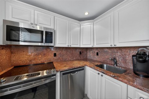 Copropriété à vendre à Pompano Beach, Floride: 1 chambre, 60.39 m2 № 2182975 - photo 16