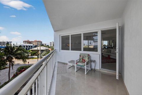 Copropriété à vendre à Pompano Beach, Floride: 1 chambre, 60.39 m2 № 2182975 - photo 25