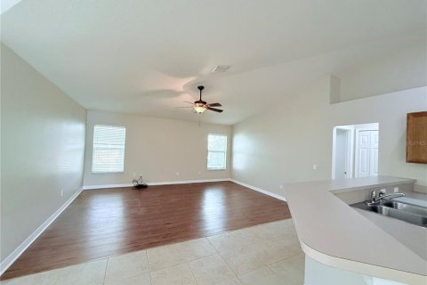 House in Palm Bay, Florida 3 bedrooms, 169.08 sq.m. № 1801585 - photo 7