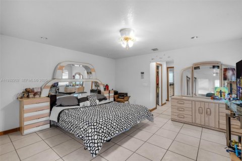 Купить виллу или дом в Вест-Парк, Флорида 4 спальни, 269.88м2, № 1991545 - фото 27