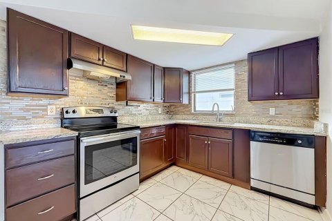 Villa ou maison à vendre à Port Richey, Floride: 3 chambres, 109.25 m2 № 2389170 - photo 10