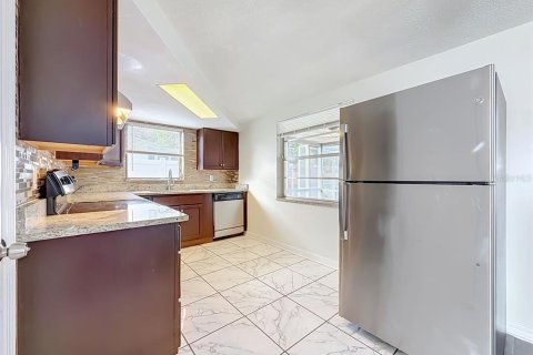 Villa ou maison à vendre à Port Richey, Floride: 3 chambres, 109.25 m2 № 2389170 - photo 8